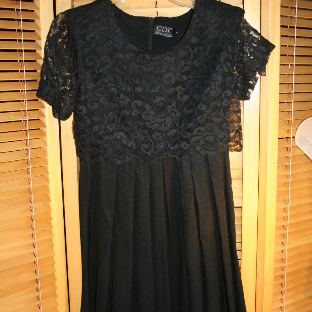 CDC Petites Black Dress w/Lace Top and Pleated Skirt Size 4